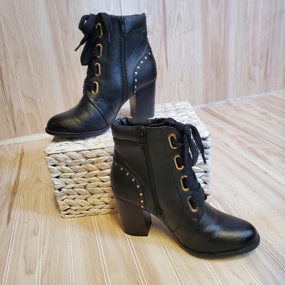 APT 9 Black Size 9 High Heel Ankle Lace Up Bootie Whimsgoth Witchy Cottagecore - Picture 2 of 5